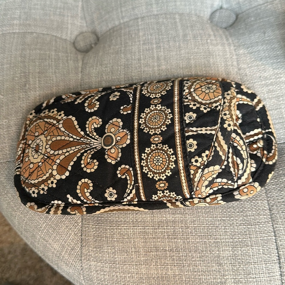 Double eye glass holder